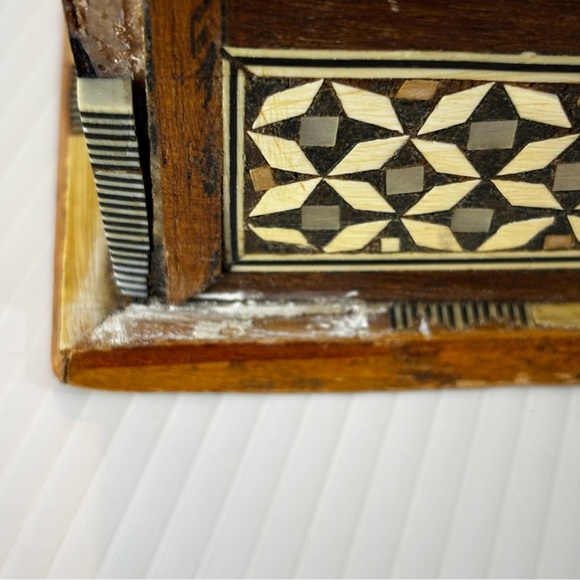 Middle Eastern Moroccan Moorish Inlaid Wooden Trinket Jewelry Box Side Hinge - Picture 16 of 16
